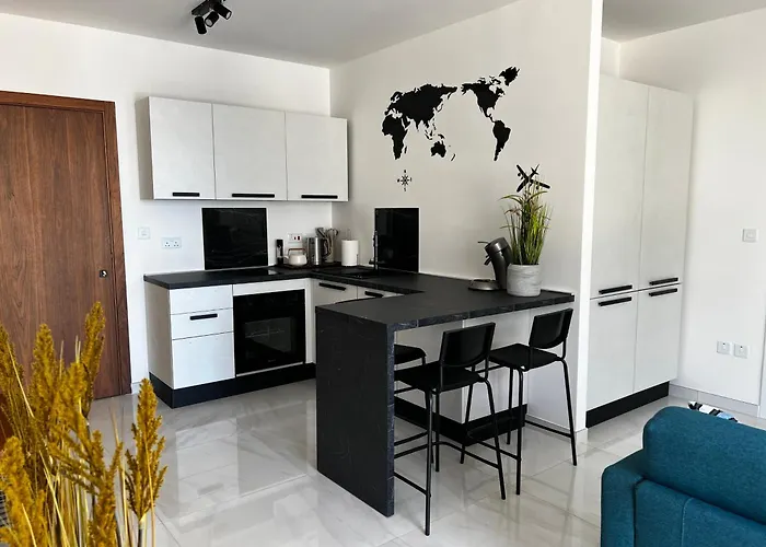 Seaview Three-o-two *